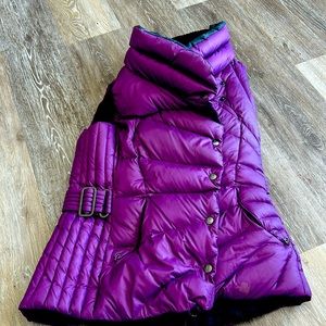 Gorgeous woman’s reversible lululemon vest